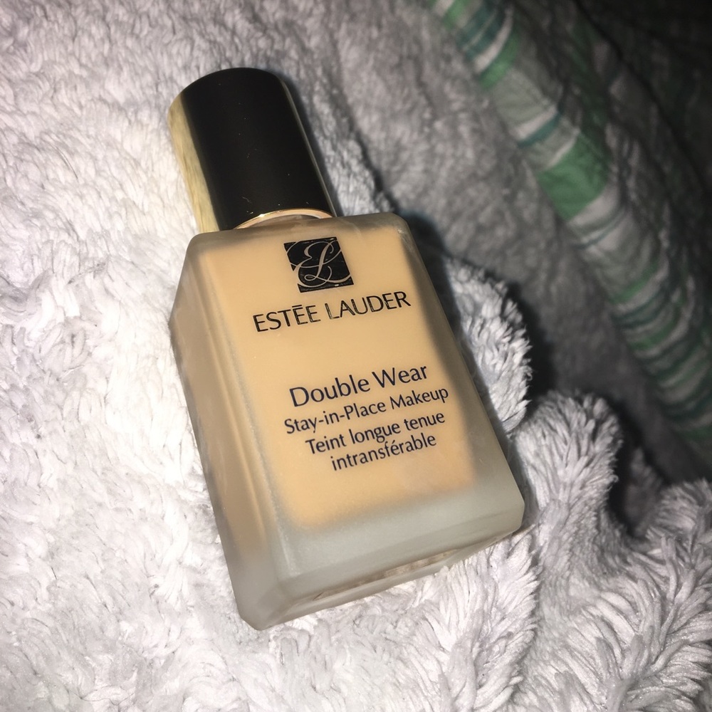 Estée Lauder double wear foundation
